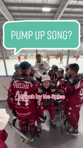 What’s YOUR song to get you going pregame⁉️👀🔊 (🎥: Prospects by Sports Illustrated) #hockey #sportsillustrated #icespice #pumpupsongs 