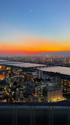 これが大阪の空中庭園！！　　　　　　                       Sunset from Osaka,Japan. #japan #渋谷スカイにも負けてない