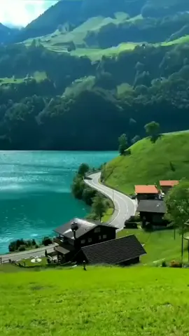 أَوَلَمْ يَرَ الْإِنسَانُ أَنَّا خَلَقْنَاهُ مِن نُّطْفَةٍ فَإِذَا هُوَ خَصِيمٌ مُّبِينٌ