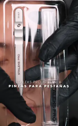 ¡Dale un impulso a tus pestañas con las pinzas para pestañas de Staleks! 💫👁️‍🗨️  Descubre los múltiples beneficios de estas pinzas  Si quieres conocer más sobre nuestras herramientas, visita nuestro perfil 📲. #stalekspro #manicurarusa #herramientascosmeticas #pinzasparapestañas 