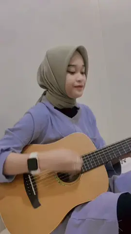 Aku bukan jodohnya 🥀 (FULL ON YT: Selvia Okta) #trisuaka #akunbukanjodohnya #coverakubukanjodohnya #coverakustik 