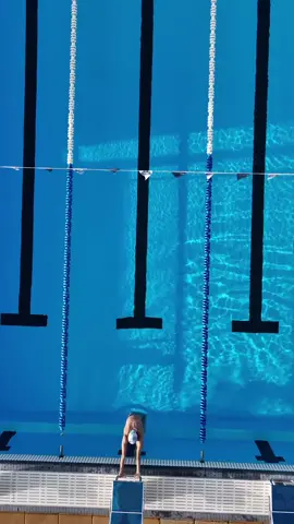 Olympic swimmer training backstroke ⚡️  📹: (IG) silviasscalia #Olympics #Sports #SportsTok #Athlete #Swimming 