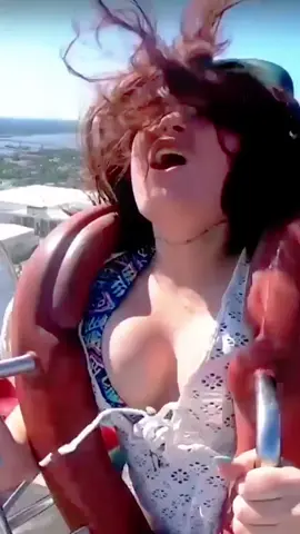 A Glimpse Of Puppy #slingshotride #slingshotriders 