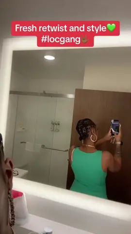 Retwist and Style#locgang #retwistlocs #locstylesforwomen #locstyles #locs #locjourney #blackwomenoftiktok #blkwomenwithlocs 