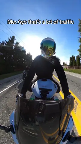 This guy…. #nottoday #missmewiththat #builtdifferent #fyp #cager #bikelife #kawasaki #ninja300 #zx6r #biketok #motorcycle #insta360 #quadlock #traffic? #faafo 