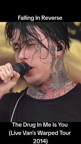 #fallinginreverse #ronnieradke #thedruginmeisyou #vanswarpedtour #metalcore #metal #metaltok #posthardcore #emo #emotok #fyp #foryoupage #4u 