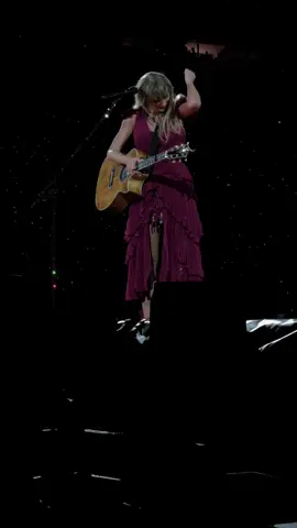 First surprise song N1 Seattle! This Is Why We Can’t Have Nice Things #taylorswift #erastourtaylorswift #therastour #surprisesong #taylornation #seattle #lumenfield 