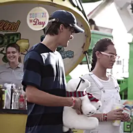 He knew why she chose the giraffe #foryou #bellyconklin #conradfisher #tsitp #tsitpedit #tsitpseason2 #bellyconrad #bonrad #jeremiahfisher #thesummeriturnedprettyseason2 #bonradedit #conrad #fyp #foryou #fyp #xybca #edits #edit 