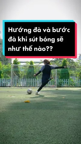Hướng đà hơi chếch một xíu và lấy 2-3 bước đà để có một cú sút mạnh và chính xác #TheThaoiwin #iwin #tapluyenbongda #tapluyenbongdacungiwin #kythuatbongda #sutbong #sutbongmanh #kythuatsutbong 
