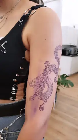 Dragon 🐉🐲#finelinetattoo #tattootiktok #tattoos #fyp #dragon (Artist:@loe.tattoo) 