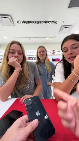 She broke her friend iphone 13 🎉🎉 #fyp #foryou #sounfyp #iphone #phonecase #tiktok #screenprotector #fypシ #foryoupage #foryourpage #viral #tiktok #xyzbca #iphone13 #fypage 