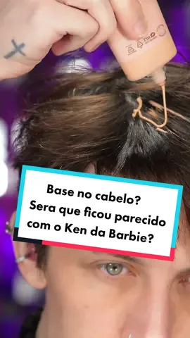 QUE??? Base no cabelo?! 😱💓✨ TUDO PELA ARTE 😂 O que achou da transformação do #ken ? Sei que vocês não aguentam mais o tema 😅 é o último!  . . #barbiechallenge #maquiagem #makeup #beleza #beauty #barbiecore #BarbieMovie #truque 