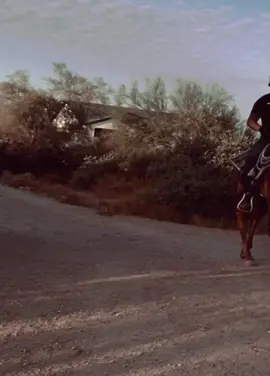 #foryou #viraltiktok #viral_video #foryoupageofficiall #share #trending #foryourpage #viralvideos #horsesontiktok #horsesoftiktok #foryouu #foru #kimesranchstore #ranchlife #kimesranchhats #arizona #fypシ #kimesranchjeans #ranchinglife 
