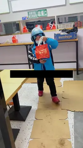 说实话作为一名外卖员我挺自卑的，兄弟们你说我该怎么办#外卖小哥 #爱情 #追爱