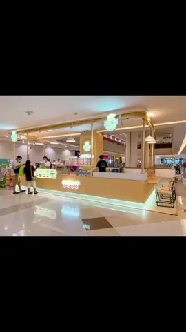 - สาขา 2 ห้างซีคอนสแควร์ศรีนครินทร์ ร้านอยู่ชั้น 2 โซนโลตัส อยู่ใกล้บันไดเลื่อน 🔆สังเกตุ หน้าร้านฮะจิบังราเม็งและหน้าร้านก๊วยเตี๋ยวเรือพระนคร  ร้านเปิดทุกวัน 10:30-20:30น.