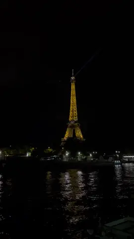 5 days in paris💌 #paris #fyp #paristiktok #travel #eurosummer #traveltok #parisaesthetic #parisvibe #parislife #eiffeltower #parisianstyle 