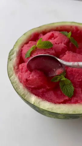 Освіжаюче морозиво з кавуна 🍉 ⠀  ⠀  #українськийтікток #україна #смачно #рецепт #рек #хочуврек 