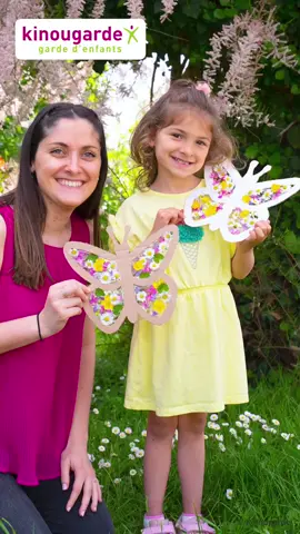 MON PAPILLON FLEURI 🦋 Allons cueillir des fleurs de toutes sortes pour réaliser un super herbier coloré. 🥰 Et quelle fierté d’exposer son papillon fleuri à la lumière du jour. 🌸🌺🌼 Wahou ! 🤩 #kinougarde #gardedenfants #gardeenfantadomicile #nounou #activiteenfant #petiteenfance #famille #enfants #herbier #diyherbier #faitmaison #fleurs #été #atelierbricolage #bricolageenfant #activitecreative #activitemanuelle #ludique