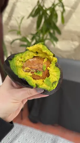 My first time eating on camera… kinda nervous 😂 This morning I woke up to my avocados being perfectly ripened and I couldn’t wait to record. These avocados are called Brogden Avocados and the skin is completely edible. I never thought I’d be taking a bite out of an avocado on camera but here we are 😂 You know these are ripe when the skin turns black and they are soft to touch. This is another one of those situations when you have to be really patient because the experience is incredible when these avocados have ripened properly 🥑 The skin is really thin and surprisingly not bitter. The flavor of these avocados was nutty and honestly one of the most flavorful avocados I have ever tried. The texture was really fatty and creamy! I added a little bit of soy sauce salt on top but these are really enjoyable on their own 🥹The most interesting part for me was how big the seeds are compared to the rest of the avocado #brogdenavocado #avocado #ratefruit 