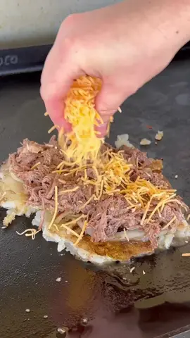 Shredded Beef Loaded Potatoes #beef #potato #Foodie #bbq #foryou 