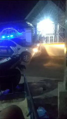 menahan polisi dateng ke rumah #fyp #viral #mamper 