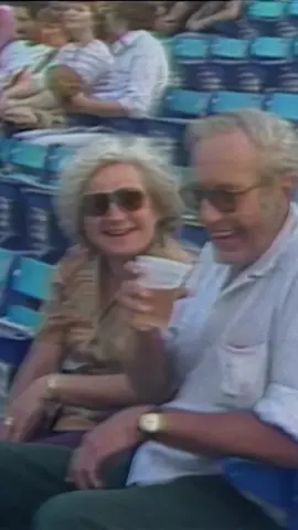 Throwback to when Toronto fans getting beer for the first time at Exhibition Stadium in the early 80s. 