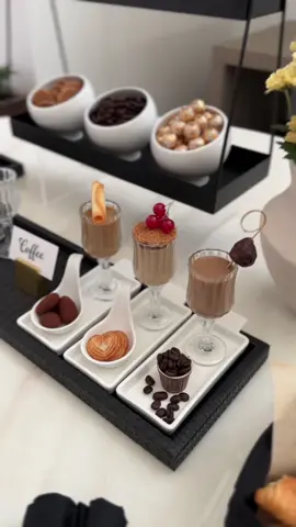 افكار لتقديم القهوة الباردة🧋✨ #تقديمات #تقديمات_ضيافة #تنسيقات #تنسيق #your_coffee #صيف  #اكسبلورر 