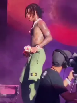 #swaelee #unforgettable #concert #performance #fine #swaeleeedit #swaebae #khalifbrown #dance #beauty #raesremurd #raesremmurd 