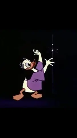 Saudades desses desenhos de antigamente onde se aprendia até sobre a conexão entre matemática e música. Pato Donald também é conhecimento e cultura. #musica #desenho #disney 