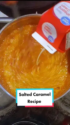 Bananas foster doesn't stand a chance with this on top. 😭🤌🏽Huge shoutout to my chef friend letting me borrow her kitchen! #saltedcaramel #caramel #tutorial #Recipe #baker #howto #foryou #DIY #easy #simple #homemade #homebaker #SmallBusiness #baker #bakerylife #caramel #bubbles