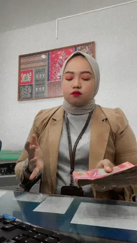 ✊🏽✊🏽 #hitungcepat #hitunguangtigajari #carahitunguang #teller #tellerbank #tellerbankbri #bankbri #bri #fypdongggggggg 