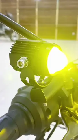 Mini motorcycle driving light LED waterproof white and yellow dual universal 20W2 motor light