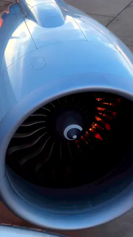 GE90 in the Sunset...🌅✈️ #travel #airplane #aviationlovers #aviationdaily #foryoupage #pilotlife #trend #aviation #fypシ #fyp #aviationgeek #aviationtiktok #flying #boeing  Credit: @Ramp_Commander 📹