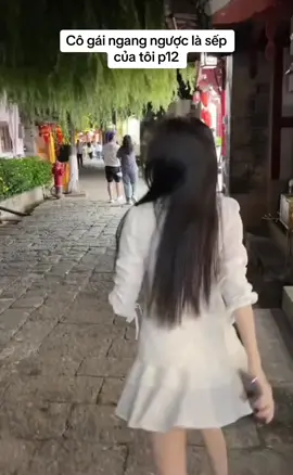 cô gái đi xe ngang ngược là sếp của tôi 12#gaixinh #girlxinhdouyin 