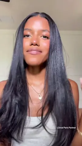 #LOrealParisPartner We’re going with pinky glossy lips this summer 😚💕 using @loréal paris Glow Paradise Gloss in shade 90 Rosy Utopia #lorealglowup #glowparadisegloss #lumiglotion