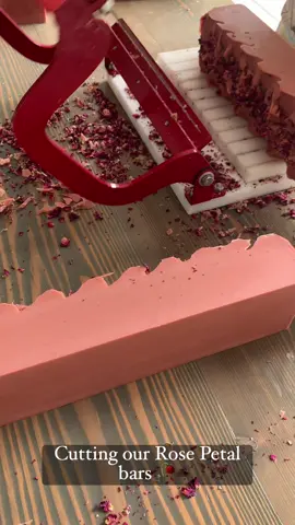 This cold-processed, long-lasting soap is made from natural oils that will give you a completely different cleansing experience. Your skin’s natural oils won’t be stripped away during bathing due to chemical byproducts, hard water or harsh products and will feel so much better❤️ .⁣ .⁣ .⁣ .⁣ .⁣ #artisansoap #cleanskincare #coldprocesssoap #cpsoap #crueltyfree #crueltyfreebeauty #crueltyfreeskincare #greenbeauty #greenskincare #handcraftedsoap #handmadesoap #naturalskincare #naturalsoap #rosesoap #rosesofinstagram #rosestagram #skincareproducts #skincareroutine #soap #soapcutting #soaplove #soapmaker #soapmaking #soaps #soapshare #sustainableskincare #veganbeauty #veganskincare #vegansoap #zerowasterecipes 