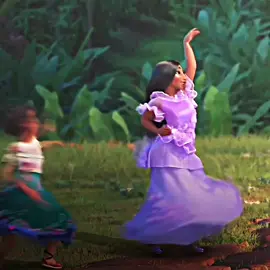 just a simple velocity :,) #encantoedit #fypage #isabelamadrigal #blurr