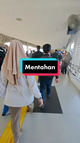 Lagi di stasiun  #mentahan  #videomentahan  #mentahanvideo  #prankstory  #stasiun 