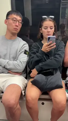 Pretend to peek at other people's mobile phones on the tram to test their reactions#interesting #funny #privacy #foryou #tram #fyp