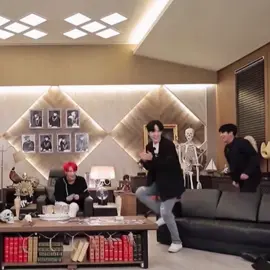 Idk what’s more funny- Woosan running for their lives or Jongho being unbothered #ateez #ateez_official_ #wooyoung #hwa #atinys #ateezmemes #kpopmemes #hauntedhouse 
