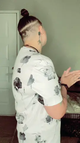 Hey mama’s!! How you doing! #heymama #duetwithme #fypシ゚viral #lesbiansoftiktok #lesbiantiktoks #lgbt🌈 #confidence #getinthecarelizabeth #
