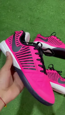Lunar Gato II - Rose  Disponible chez votre store : @myfutbol.ma - Pour plus d’informations, n’hésitez pas à nous contactez. #lunargato #myfutbolstore #fyp #sports #futsal #classic 