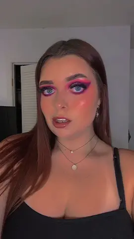 saw @erica 🦋 do this transition, so i had to 🥵 #yalookin #makeup #atlmua #muasoftiktok #makeuptransition #barbiemakeup #barbieinspo #makeupinspo #atlantacontentcreator #beautyinfluencer #ddd #fyp 