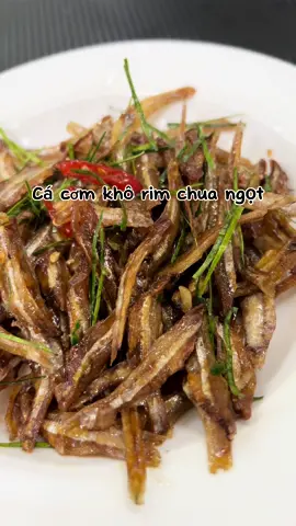 Cá cơm rim chua ngọt hao cơm tốn gạo 🤭 #cácơmkhô #cácơm #cácơmrim #hảisản #cákhô #cákhônhàlàm #khôcá #ăncungtiktok #nấuăncùngtiktok #LearnOnTikTok #xuhuongtiktok #haisandoly 