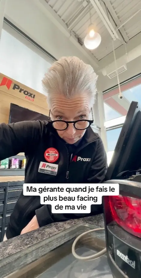 Serieux Zoé 😤 #humour #humourquebec #tiktokquebec #Proxi 