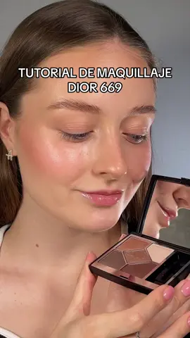 A que esta paleta es ideal??? 😍 #dior #diorbeauty #dior669 #tutorialdemaquillaje #maquillajeojos 