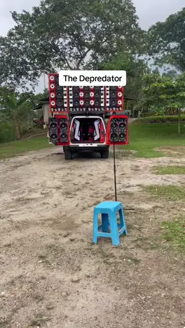 The Depredator..  a puro medios .... (bajos Apagados) instaladora... Soundstyle sto domingo #paisionporelaudiotuning  #teamcaraudioecuador  #campeones 