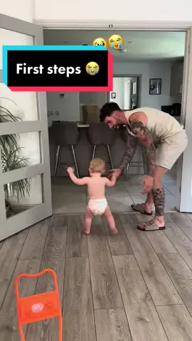 A couple weeks back my baby boy decided he wanted to start walking 😭 he took only a few steps and then shortly after decided he wanted to do this 👏🏼 #firststeps👣 #babiesfirststeps #prouddadmoment 
