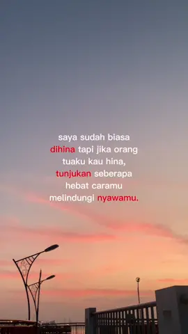 boleh hina saya tapi jangan coba coba menghina orang tua saya akan saya tunjukan bagaimana bertarung sesungguhnya#sadstory 