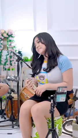 Kudune kuwe ngerti tresnoku nomer siji #liliamora #nemen #foryou #fypシ #fyp 